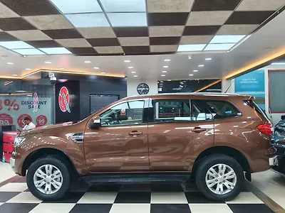 2016 Ford Endeavour Titanium 2.2 4x2 AT