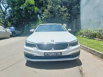 2019 BMW 5-Series 520d Luxury Line 1