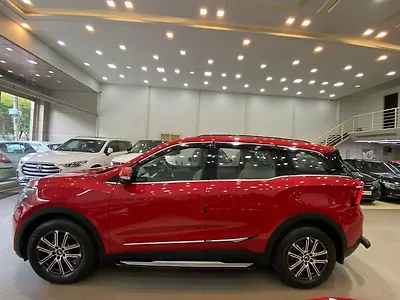 2022 Mahindra Old Generation XUV700 AX 7 Diesel AT AWD 7 STR