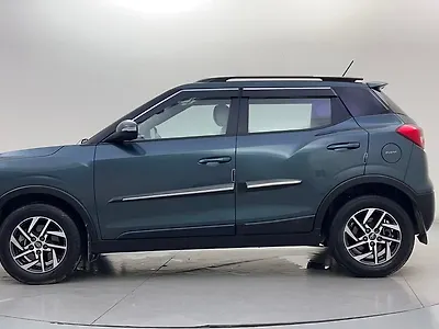 2022 Mahindra XUV300 W8 (O) 1.2 Petrol