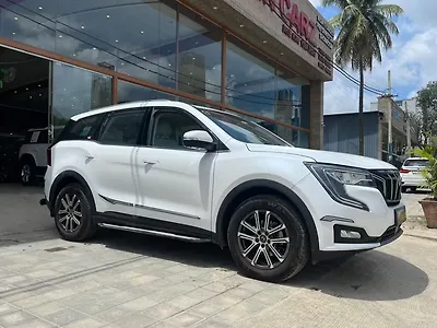 2022 Mahindra Old Generation XUV700 AX 7 Petrol AT Luxury Pack 7 STR