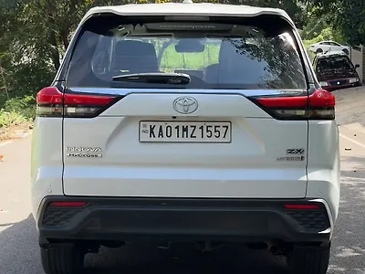 2023 Toyota Innova Hycross ZX (O) Hybrid (Electric + Petrol) Automatic (e-CVT) 7 STR