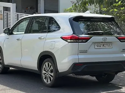 2023 Toyota Innova Hycross ZX (O) Hybrid (Electric + Petrol) Automatic (e-CVT) 7 STR