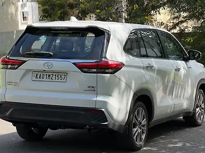 2023 Toyota Innova Hycross ZX (O) Hybrid (Electric + Petrol) Automatic (e-CVT) 7 STR