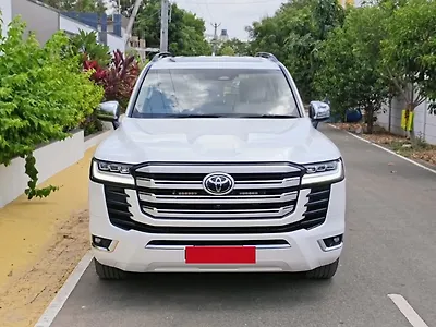 2025 Toyota Land Cruiser ZX Diesel 3.3L Turbo Automatic 1