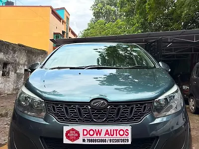 2019 Mahindra Marazzo M2 8 STR 1
