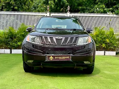 2015 Mahindra XUV500 W8 1