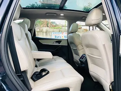 2022 Mahindra Old Generation XUV700 AX 7 Diesel MT 7 STR