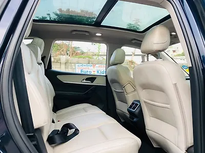 2022 Mahindra Old Generation XUV700 AX 7 Diesel MT 7 STR