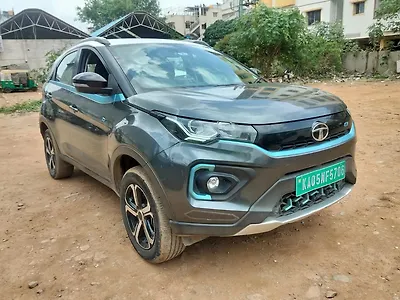2022 Tata Nexon EV XZ Plus Dark Edition