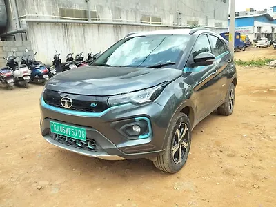 2022 Tata Nexon EV XZ Plus Dark Edition
