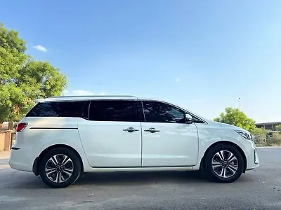 2023 Kia Carnival Limousine Plus 7 STR