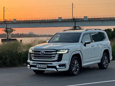 2022 Toyota Land Cruiser ZX Diesel [2022] 1