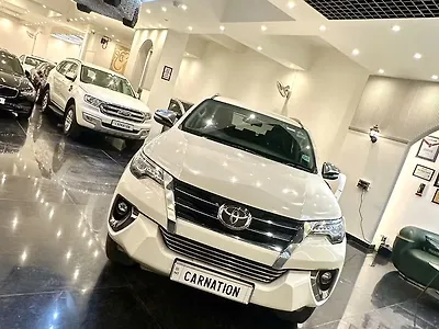 2017 Toyota Fortuner 2.8 4x2 AT [2016-2020] 1