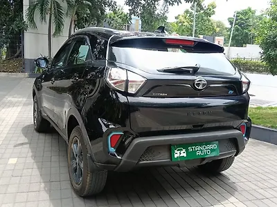 2022 Tata Nexon EV XZ Plus LUX Dark Edition