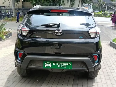 2022 Tata Nexon EV XZ Plus LUX Dark Edition