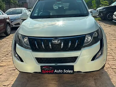 2018 महिंद्रा XUV500 w10 1.99 1