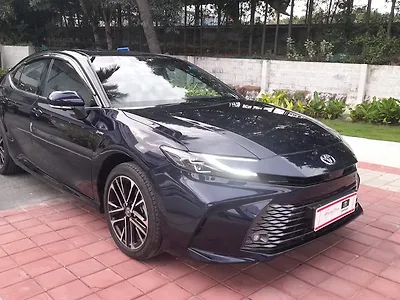 2025 Toyota Camry Elegant Hybrid (Electric + Petrol) Automatic
