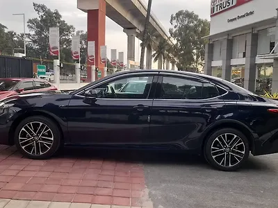 2025 Toyota Camry Elegant Hybrid (Electric + Petrol) Automatic