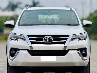 2018 Toyota Fortuner 2.8 4x4 MT [2016-2020] 1