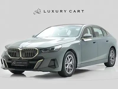 2024 बीएमडब्ल्यू 5-Series LWB 530Li Petrol 2.0L Turbo Automatic Aluminium Satinated 1 2024 बीएमडब्ल्यू 5-Series LWB 530Li Petrol 2.0L Turbo Automatic Aluminium Satinated 1
