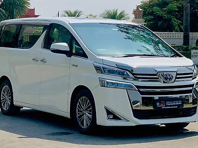 2023 टोयोटा वेलफायर VIP Executive Lounge Hybrid (Electric + Petrol) Automatic (e-CVT) 1