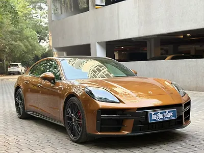 2024 Porsche Panamera GTS