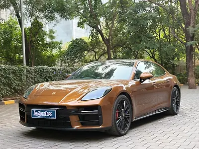 2024 Porsche Panamera GTS