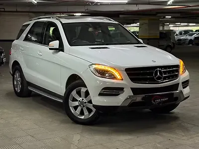 2015 Mercedes-Benz M-Class ML 250 CDI 1 2015 Mercedes-Benz M-Class ML 250 CDI 1