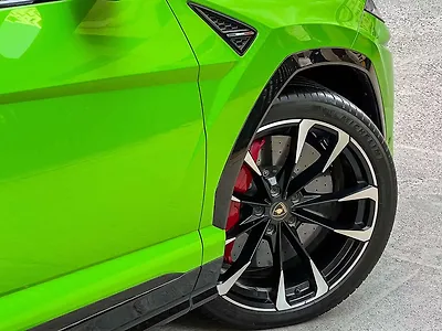 2022 Lamborghini Urus Twin-Turbo V8