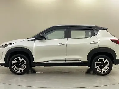 2024 Nissan Magnite XV Premium Dual Tone