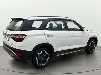 2023 Hyundai Alcazar Signature (O) 7 Seater 1.5 Diesel AT