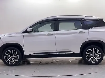 2023 MG Hector Plus Sharp Pro 2.0 Turbo Diesel 6 STR