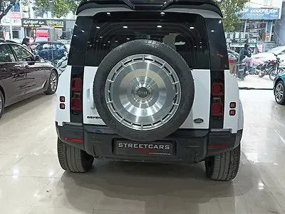 2021 Land Rover Defender 110 HSE 2.0 Petrol