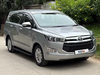 2016 Toyota Innova Crysta 2.4 V Diesel 1 2016 Toyota Innova Crysta 2.4 V Diesel 1