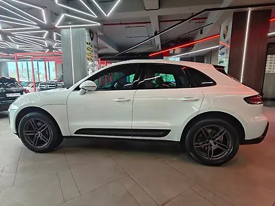 2021 Porsche Macan Base