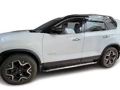 2024 Tata Safari Accomplished Dual Tone AT 7 STR 1 2024 Tata Safari Accomplished Dual Tone AT 7 STR 1