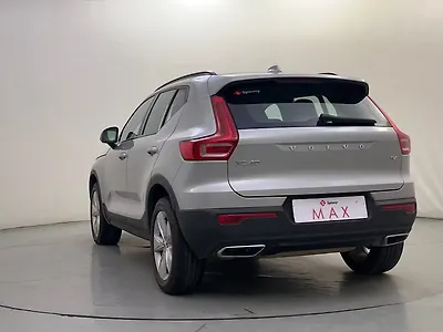2023 Volvo XC40 B4 Ultimate