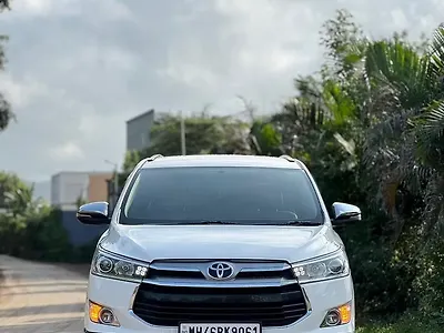 2019 Toyota Innova Crysta 2.4 V Diesel 1 2019 Toyota Innova Crysta 2.4 V Diesel 1