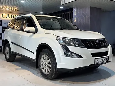 2015 महिंद्रा XUV500 w10 एडब्ल्यूडी 1 2015 महिंद्रा XUV500 w10 एडब्ल्यूडी 1