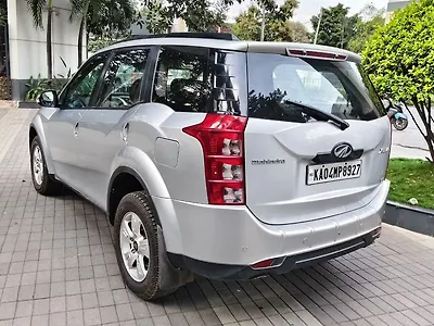 2015 Mahindra XUV500 W8