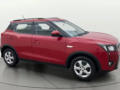 2022 Mahindra XUV300 W6 1.2 Petrol AMT [2021] 1