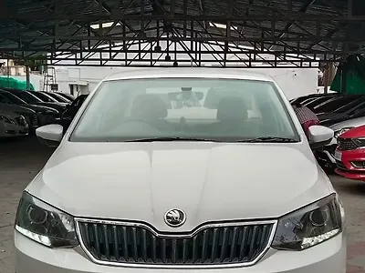 2018 स्कोडा रैपिड स्टाइल 1.6 एमपीआई ऑटोमैटिक 1 2018 स्कोडा रैपिड स्टाइल 1.6 एमपीआई ऑटोमैटिक 1