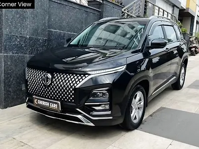 2024 MG Hector Shine Pro 1.5 Turbo CVT 1