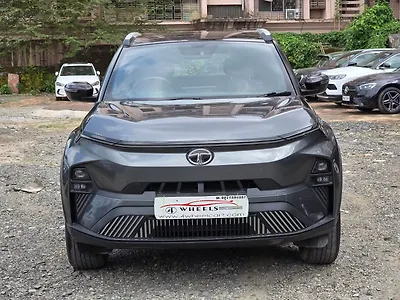2023 Tata Nexon EV Fearless 30.0 kWh 1 2023 Tata Nexon EV Fearless 30.0 kWh 1