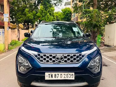 2022 टाटा सफारी XZA 1