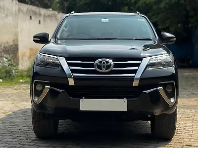 2017 Toyota Fortuner 2.8 4x4 AT [2016-2020] 1