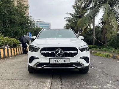 2025 Mercedes-Benz GLA 220d 4MATIC 1