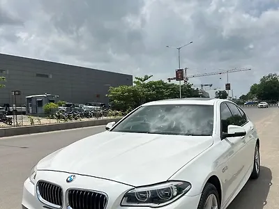 2016 BMW 5-Series 520d Modern Line 1 2016 BMW 5-Series 520d Modern Line 1