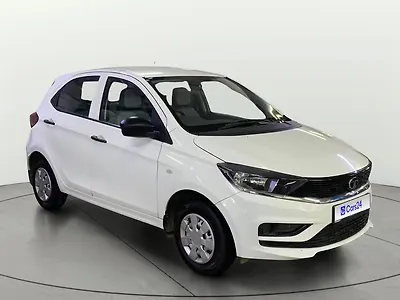 2025 Tata Tiago XE [2023-2025] 1